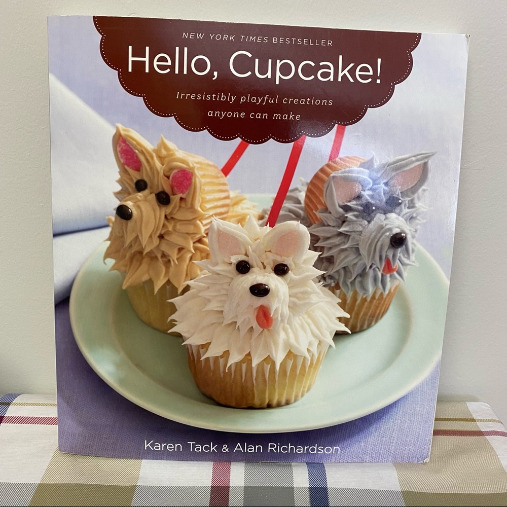 Hello, Cupcake! Recipe book